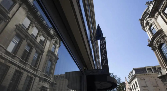 Theater Hotel