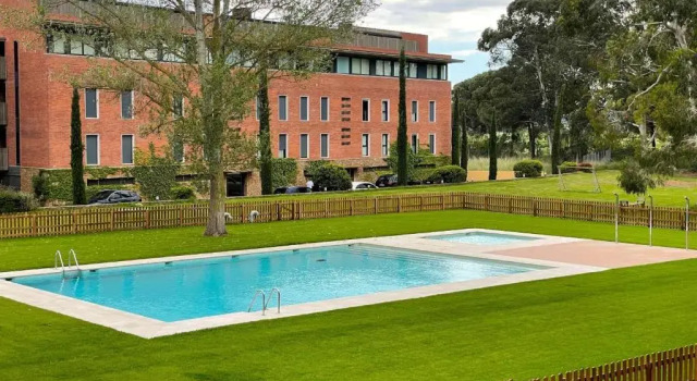 Empordà Golf 4 1-3, Book Hotel Gualta Catalonia