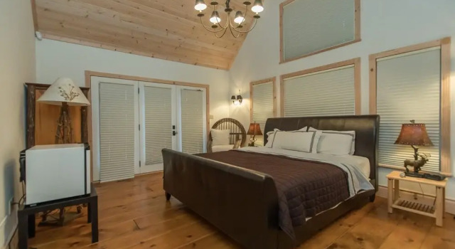 Fabulous Lake Muskoka Cottage & Boathouse~the perfect retreat!, Reserva ahora Casa o chalet Bala 