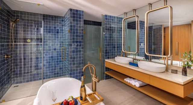 Вилла c 1 комнатой с видом на сад Wyndham Royal Beachfront Resort & Spa Danang