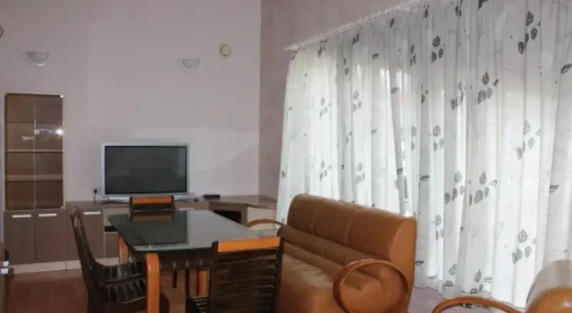 Апартаменты Europe Hotel
