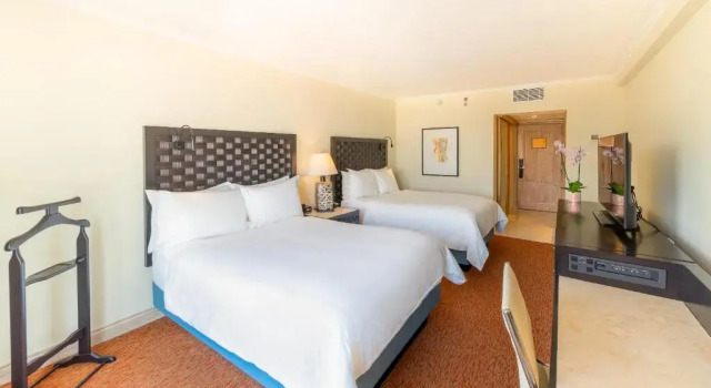 Четырёхместный номер Classic с видом на горы InterContinental Real San Pedro Sula by IHG