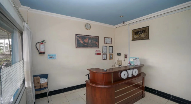 Hotel Central By OYO Rooms, Rezerwuj Hotel Palembang Sumatra