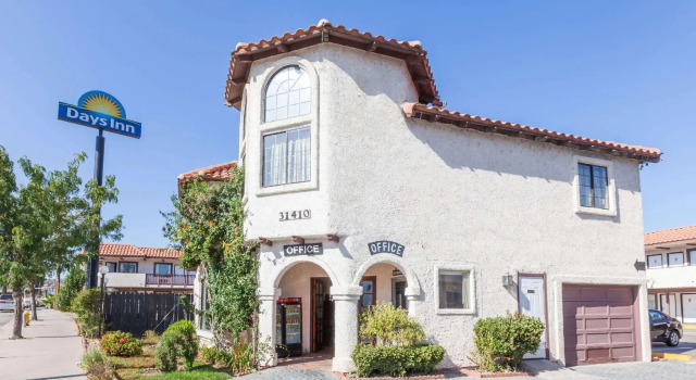Номер Standard Days Inn by Wyndham Castaic Six Flags Magic Mountain