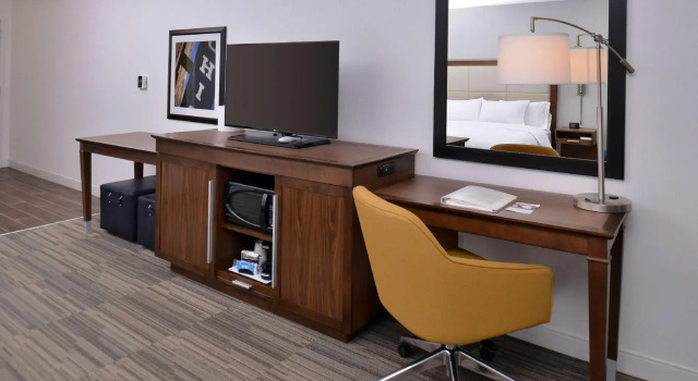 Четырёхместный номер Standard Hampton Inn & Suites Ann Arbor West