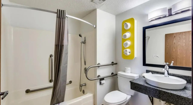 Super 8 Albert Lea Mn, Book Hotel Albert Lea Minnesota