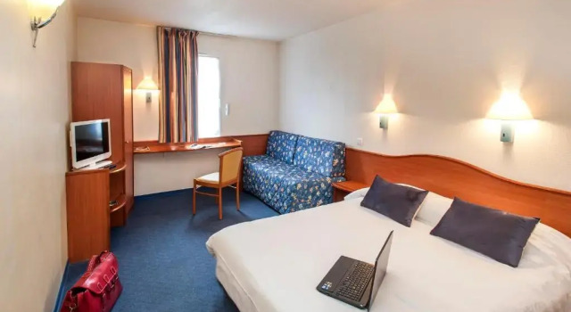 Standard triple chambre Deltour Hôtel - LAdresse Ruthénoise