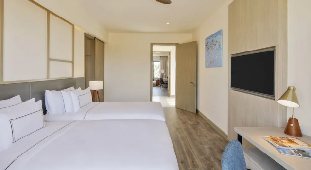 The Level вилла с бассейном с 3 комнатами с видом на озеро Meliá Ho Tram Beach Resort