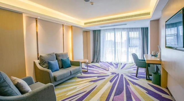 Lavande(Nanchang Qianhu Avenue Nanchang Univercity Branch), Rezerwuj Hotel Hotele w Xinjian z parkingiem, Parking
