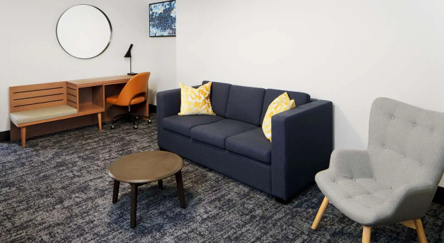 Двухместная студия-люкс Rivers Edge Hotel Portland, Tapestry Collection by Hilton