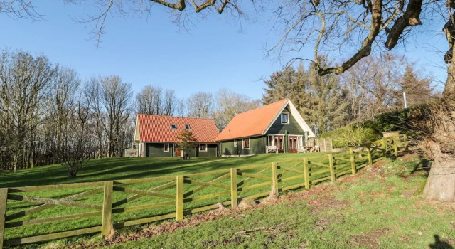 Коттедж Apple Tree Lodge