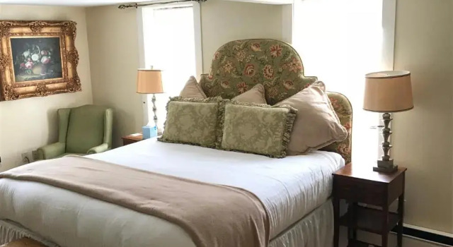 Admiral Farragut Inn