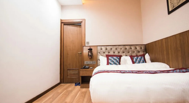 Everest Boutique Hotel