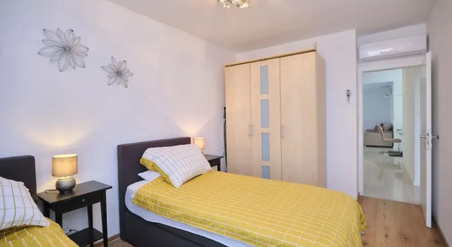 Apartment Pax by Litto, Prenota Appartamento Splitska 
