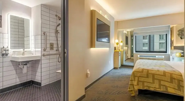 Номер ADA Comfort Pestana CR7 Times Square