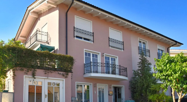 Sunny and Mediterranean house in Deggendorf with luxurious furnishings, Varaa Huoneisto Hotellit Baijeri pysäköinnillä, Pysäköinti