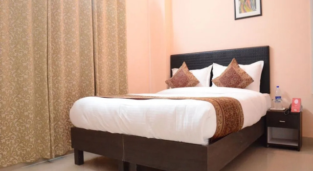 OYO 8448 Hotel Shyamal