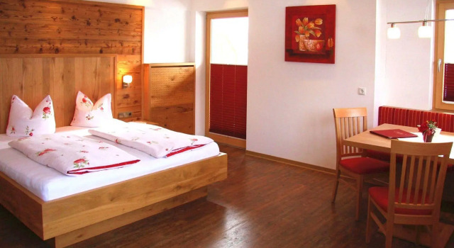 Hotel Alpina, Rezervovat Hotel Hotely v Tyrolsko se snídaní, Snídaně