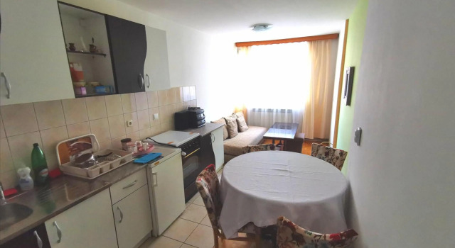 Apartment Mesic is 200 m away from the international airport in Sarajevo