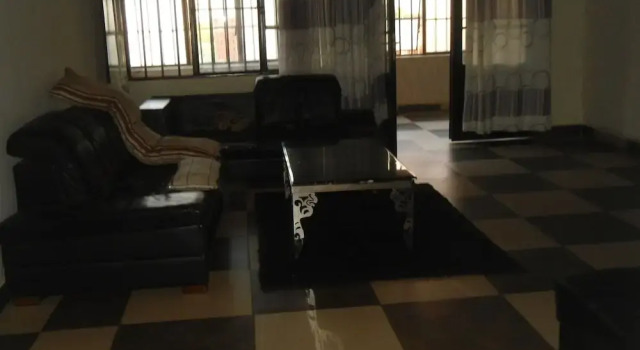 Airport luxury motel