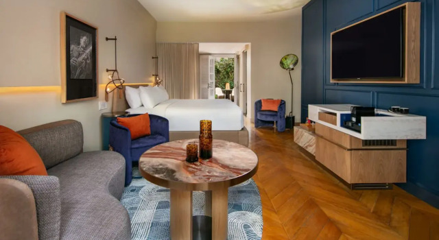 Люкс с видом на внутренний двор Hotel de la Poste - French Quarter, A Renaissance Hotel