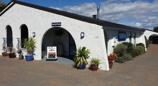 Central Inn Taupo, Забронировать Мини-отель Мини-отели Lake Taupo, Мини-отель