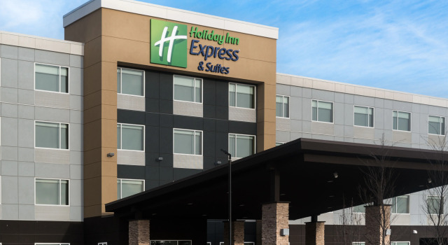 Holiday Inn Express & Suites West Edmonton - Mall Area by IHG