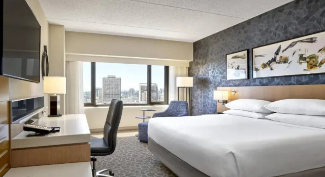 Номер Standard Delta Hotels by Marriott Calgary Downtown