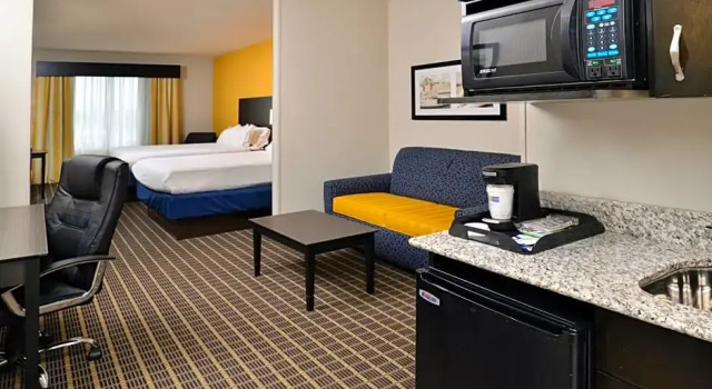 Люкс Deluxe Fairfield Inn & Suites by Marriott Fort Walton Beach Hurlburt Area