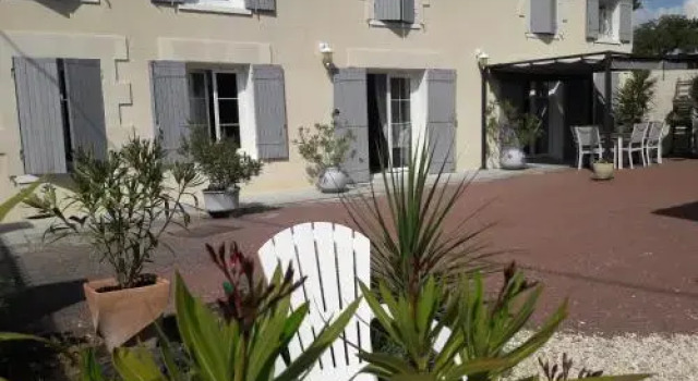 La charentaise ch dhôtes ,Studio, Prenota Hotel Cherac Charente Marittima
