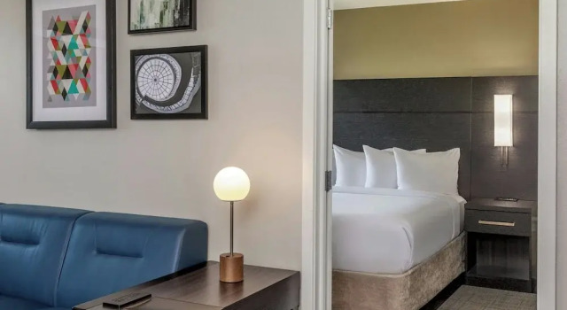 Люкс Aloft by Marriott Denver Airport at Gateway Park