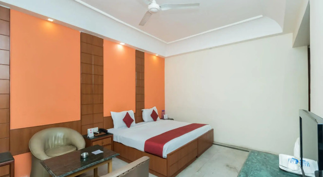 OYO 9182 Kings Crown Hotel, Buchen Sie Hotel Hotels in Westbengalen mit Parkplatz, Parkplätze