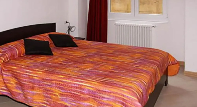 Cozy apartment with lake view, Book Apartment Hotels in Como with a Pool, Swimming Pool