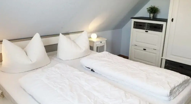 Achtern Diek Modern Retreat, Забронировать Отель Шёнберг Плён, рядом с Пляж Бразилия