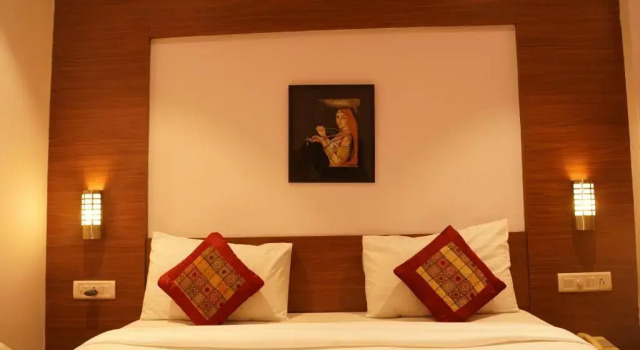 Номер Deluxe OYO 10323 Hotel Gorbandh