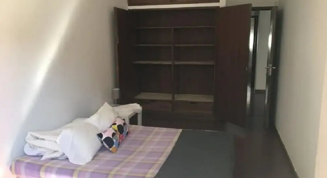 Aslep, Private Rooms in a Hostel