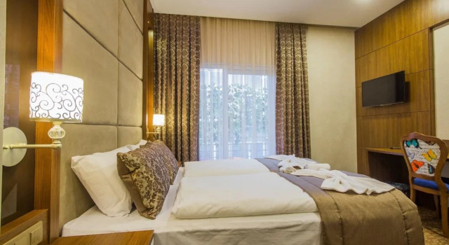 CC Guesthouse, Varaa Hotelli Hotellit Marmara-alue pysäköinnillä, Pysäköinti