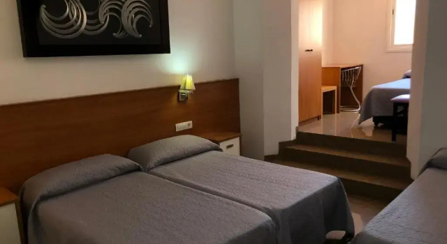 Четырёхместный номер Standard Hostal Drassanes