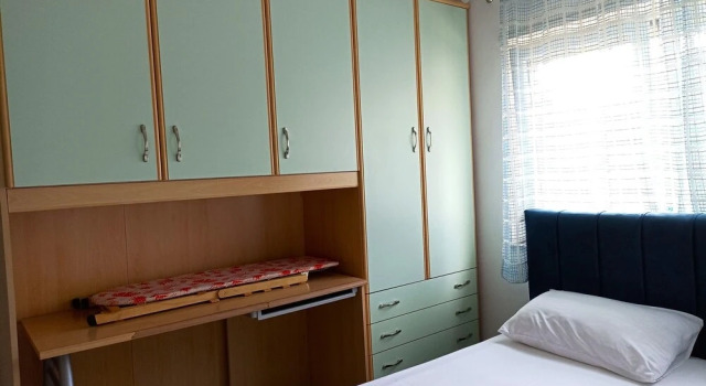 Beachfront Apartment - Plazh, Rezerwuj Apartament Hotele w Durres County z parkingiem, Parking