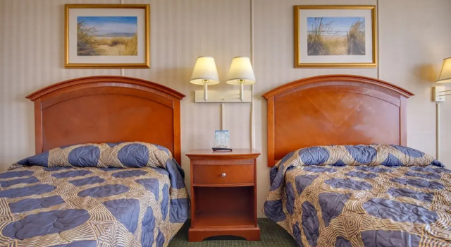 Четырёхместный номер Standard oceanfront Sahara Motel