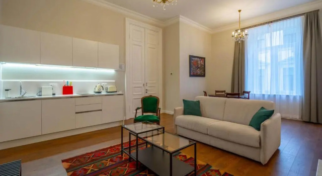 Апартаменты Deluxe TIFLIS OPERA Aparthotel