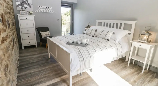 Lowdale Barns West, Rezervați Casă de vacanță Ruswarp 