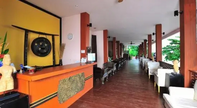 Номер Superior с балконом и с видом на сад Koh Ngai Cliff Beach Resort