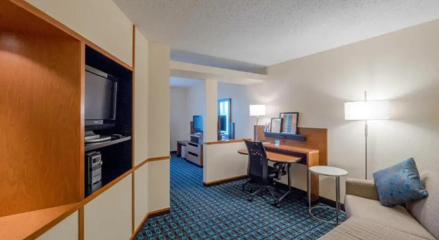 Люкс Fairfield Inn & Suites by Marriott Cleveland Streetsboro