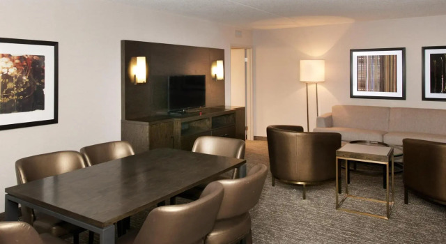 Люкс c 1 комнатой Embassy Suites by Hilton Cincinnati Northeast - Blue Ash