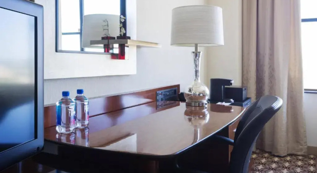 Номер Standard Pittsburgh Marriott City Center