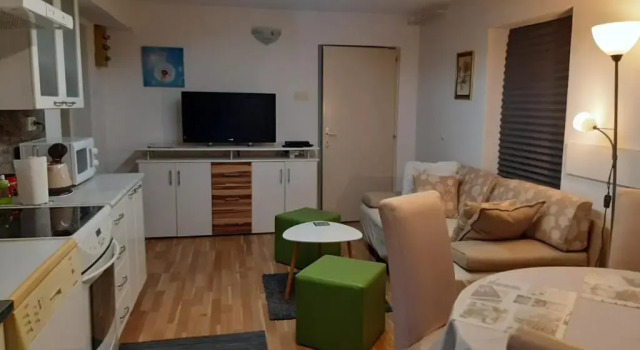 Апартаменты Apartment & Rooms Miboti
