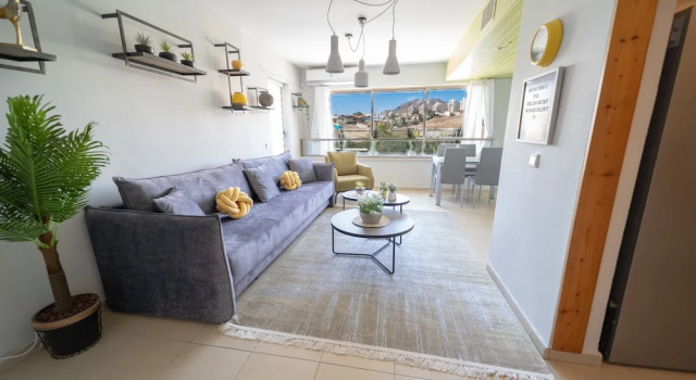 Апартаменты с балконом и с видом на город YalaRent Argaman 2BR & Balcony APT - Families only