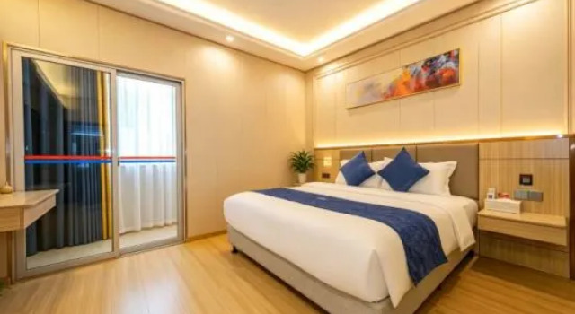 Люкс Anxin Premium Chain Hotel (Licheng Xintian City Plaza Branch)