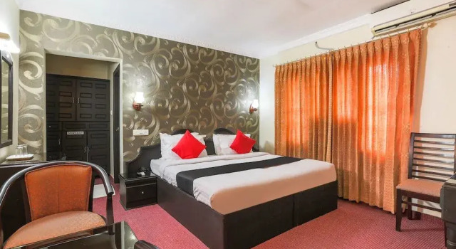 Capital O 47550 Grand Swagath, Rezerwuj Hotel Upal 
